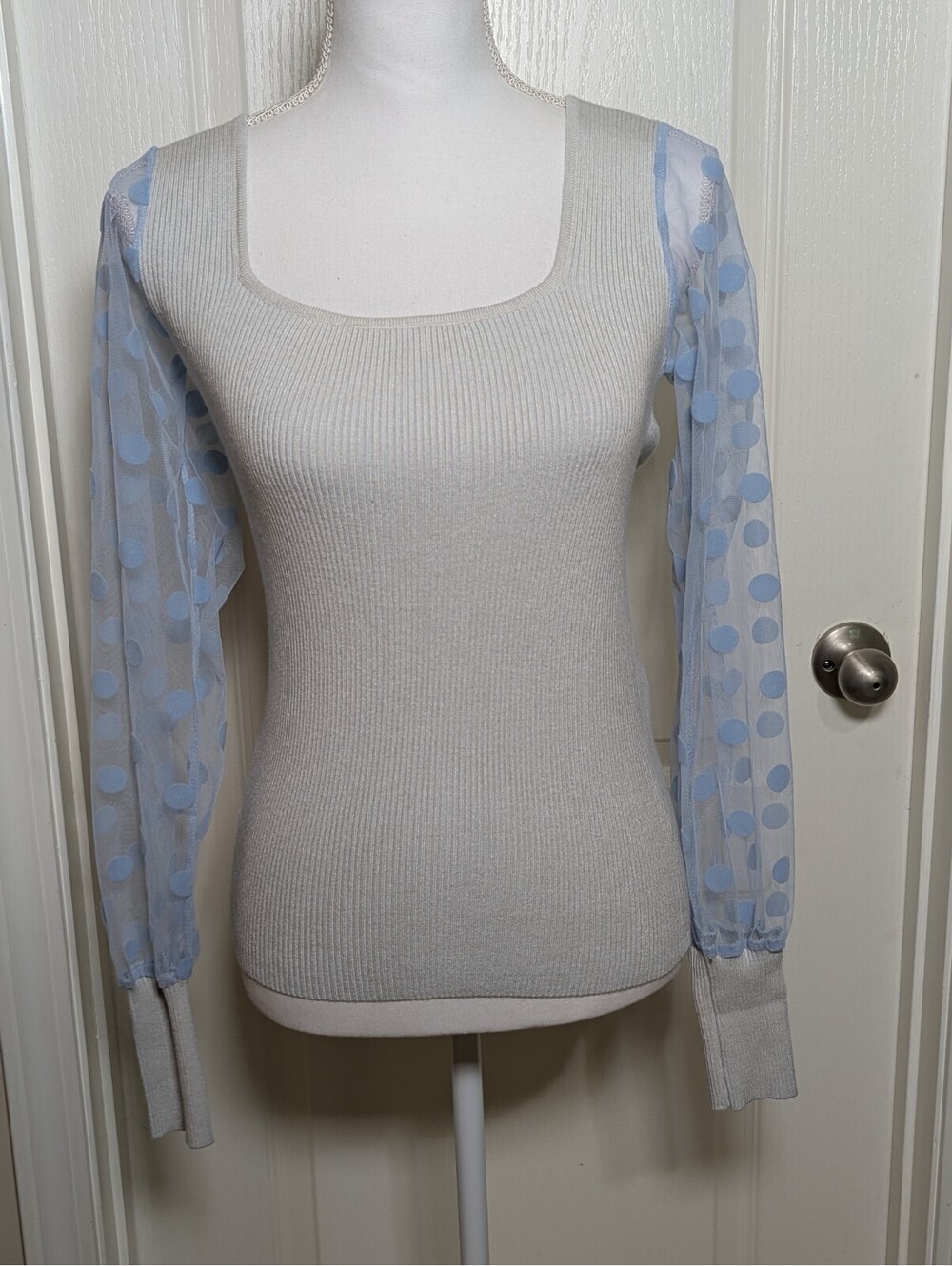 Light Blue Long Sleeve Top Ribbed Bodice Sheet Sleeves Women's Size Small